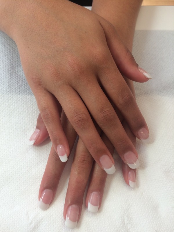 Gel French sur ongles naturels