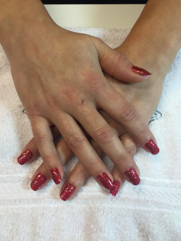 Pose de vernis semi permanent + paillettes