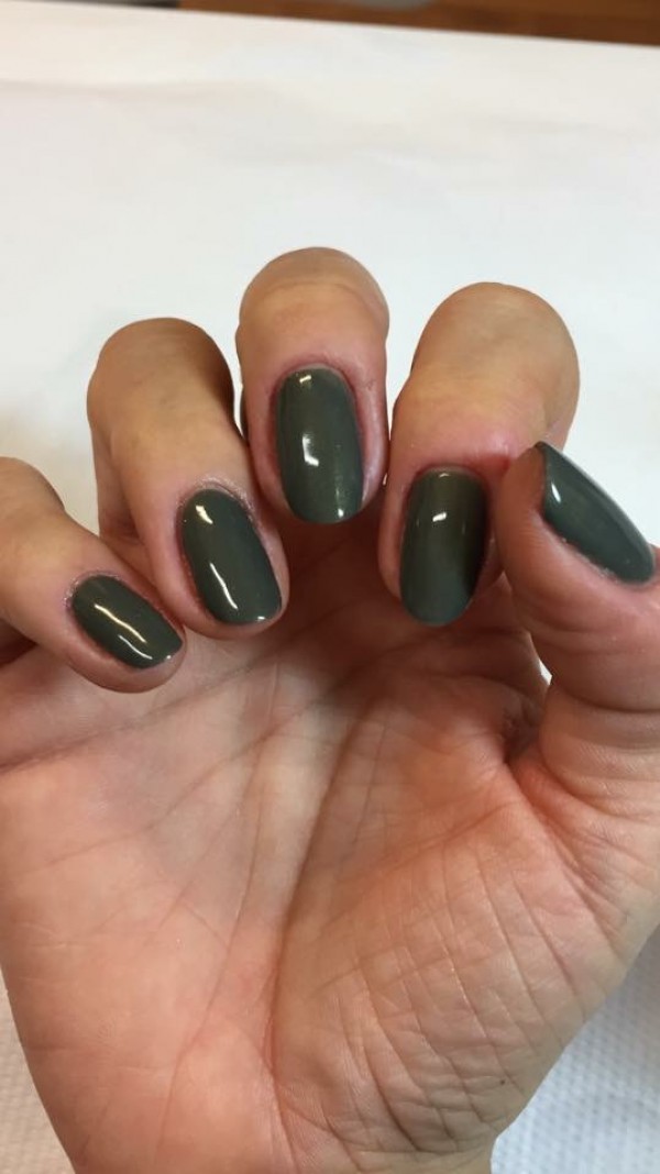 POSE DE VERNIS SEMI PERMANENT